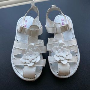 Carter’s Sandal White Flower Girls Size 12